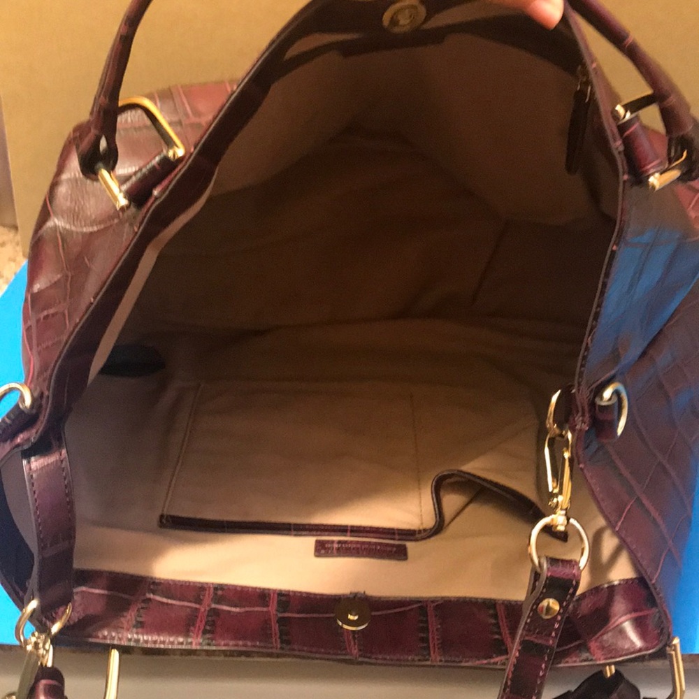 G.I.L.I  GOT IT LOVE IT BAG. - Picture 5 of 15